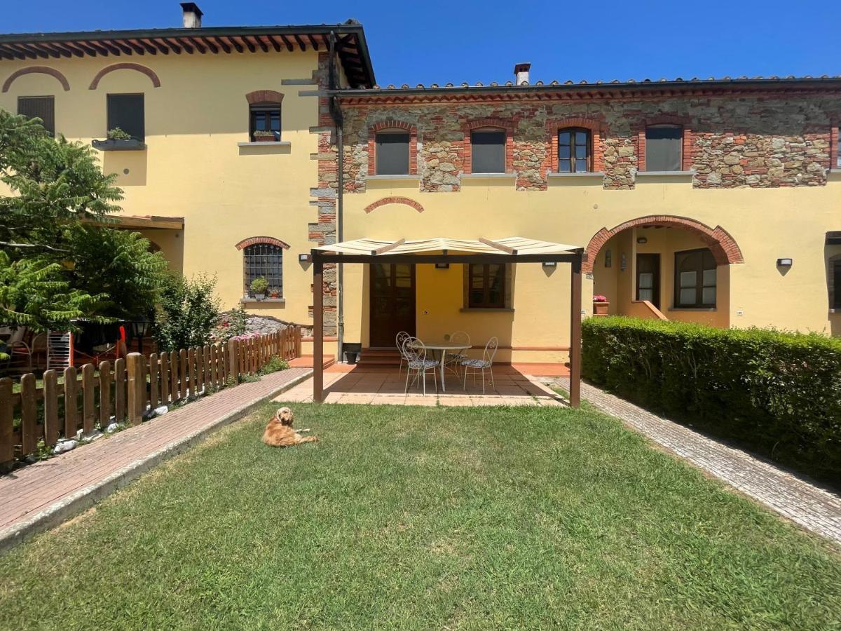 Casa Vacanza Villaggio Poggio Rosso Arezzo Exteriör bild