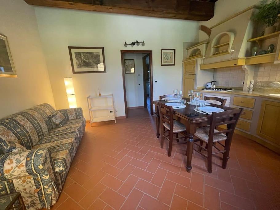 Casa Vacanza Villaggio Poggio Rosso Arezzo Exteriör bild